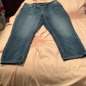 Seven7 capri jeans